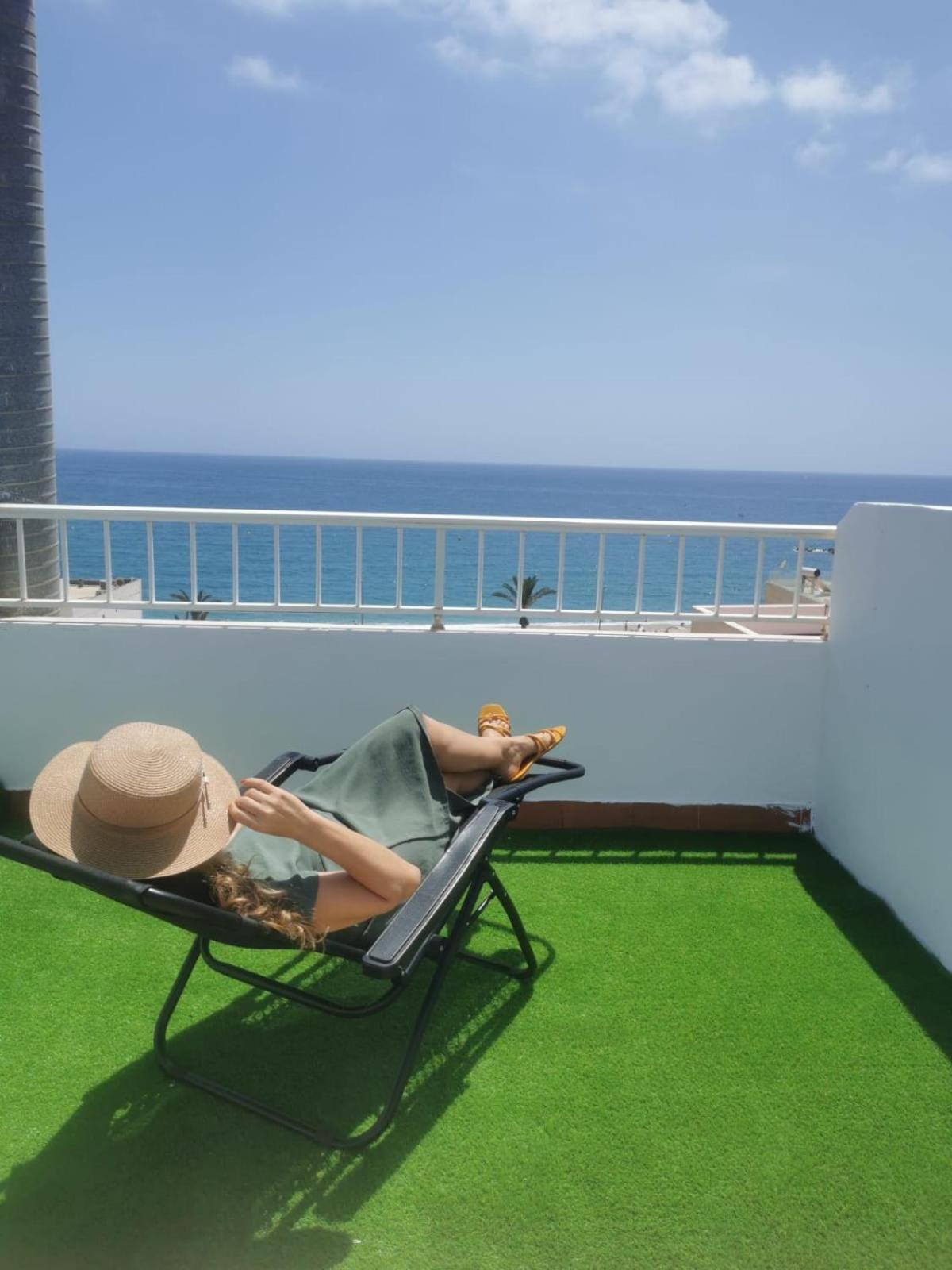 50 M Playa Preciosa Apartment